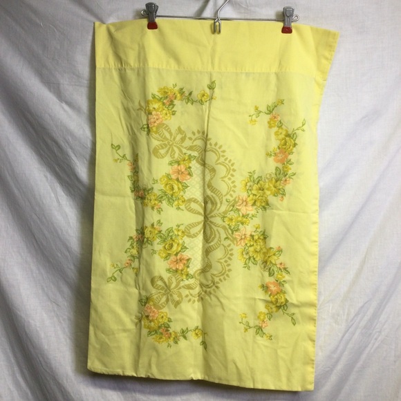 Vintage 1970’s JCPenny Yellow Floral (1) Single Pillowcase 20x30.5 - Picture 1 of 9
